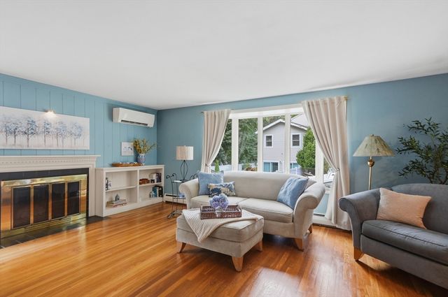21 Oakwood Ave, Saugus, MA 01906