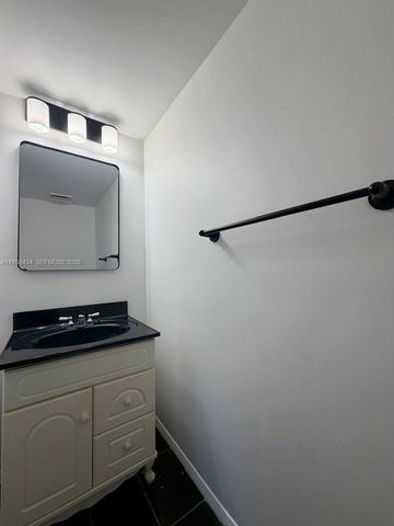 15832 SW 91st Ct B, Palmetto Bay, FL 33157