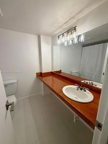 15832 SW 91st Ct B, Palmetto Bay, FL 33157