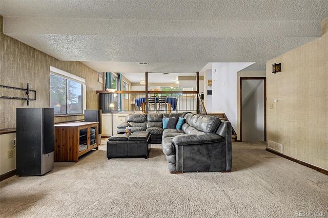 9309 W 76th Avenue, Arvada, CO 80005
