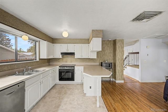 9309 W 76th Avenue, Arvada, CO 80005