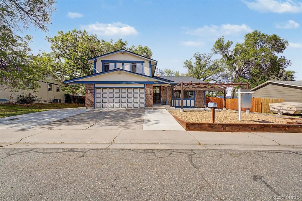 9309 W 76th Avenue, Arvada, CO 80005