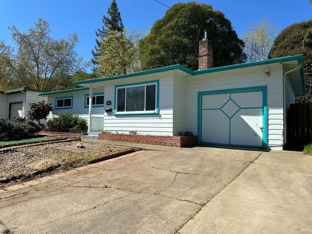 1804 S Dora St, Ukiah, CA 95482