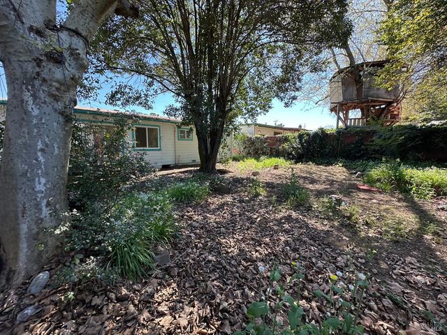 1804 S Dora St, Ukiah, CA 95482