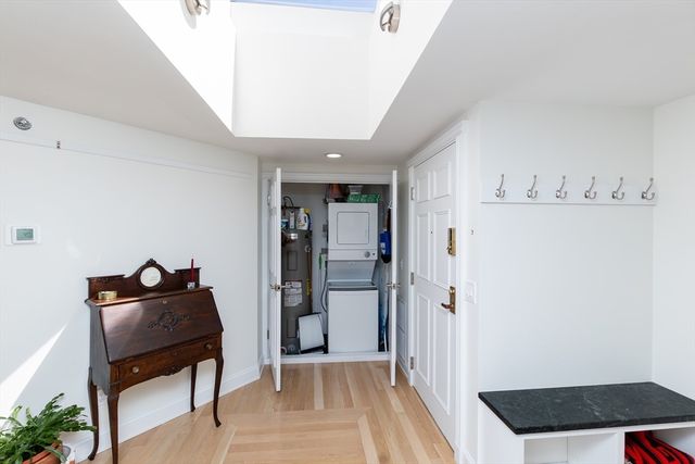 1 Seal Harbor PH16, Winthrop, MA 02152