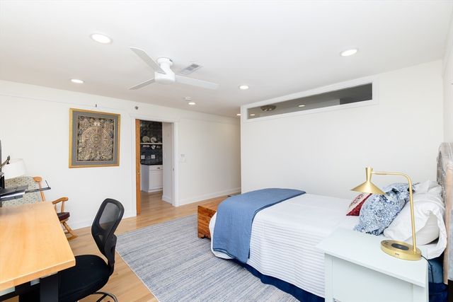 1 Seal Harbor PH16, Winthrop, MA 02152