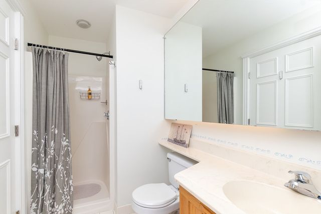 1 Seal Harbor PH16, Winthrop, MA 02152