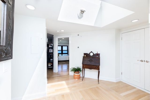 1 Seal Harbor PH16, Winthrop, MA 02152