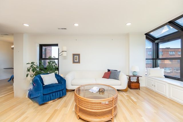 1 Seal Harbor PH16, Winthrop, MA 02152