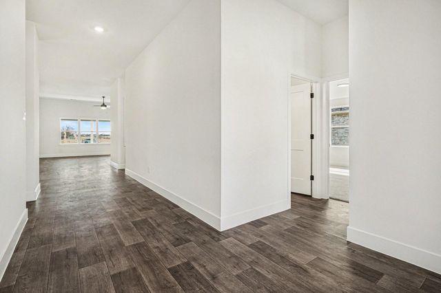 16 Keystone Court, Angleton, TX 77515