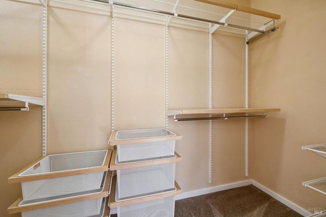 614 Deerfield Ln, Petaluma, CA 94952