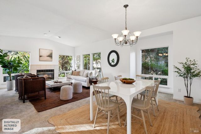 614 Deerfield Ln, Petaluma, CA 94952