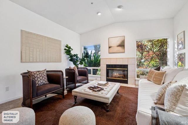 614 Deerfield Ln, Petaluma, CA 94952