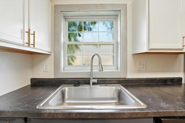 4142 Montgall Avenue, Kansas City, MO 64130