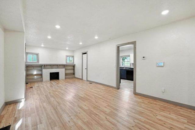 4142 Montgall Avenue, Kansas City, MO 64130