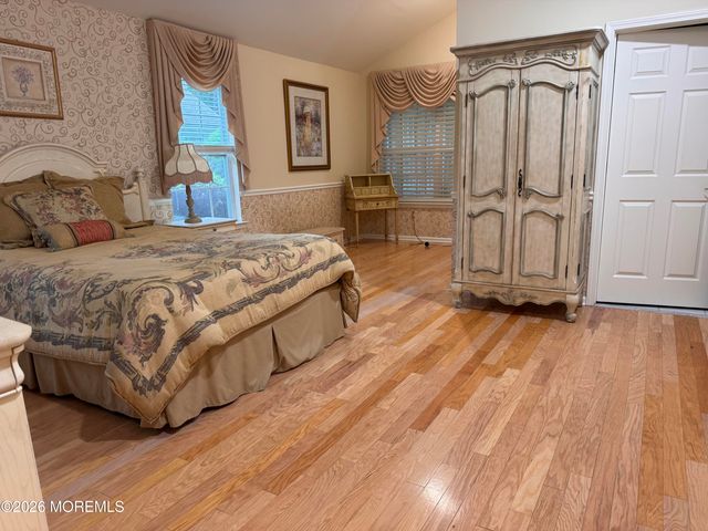 130 Skyline Drive, Lakewood, NJ 08701