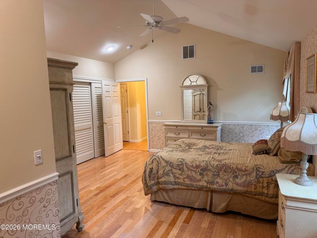 130 Skyline Drive, Lakewood, NJ 08701