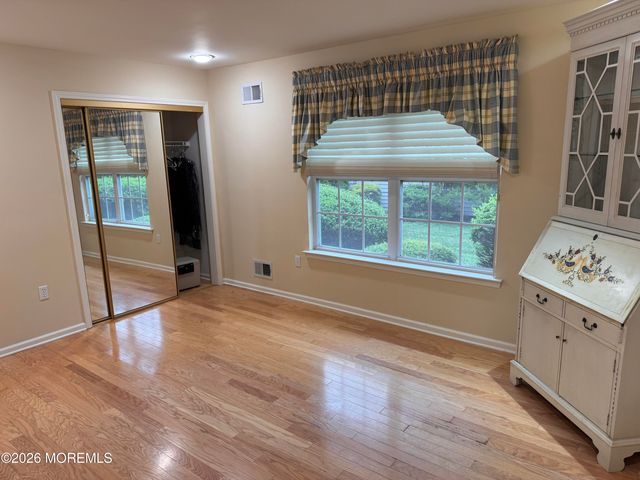 130 Skyline Drive, Lakewood, NJ 08701