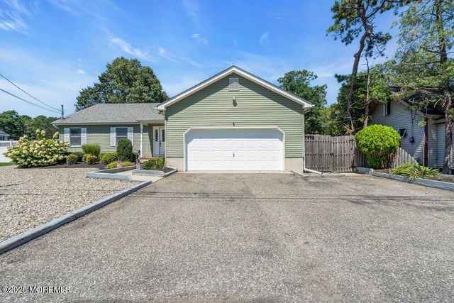 978 Linden Avenue, Brick, NJ 08723