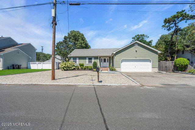 978 Linden Avenue, Brick, NJ 08723