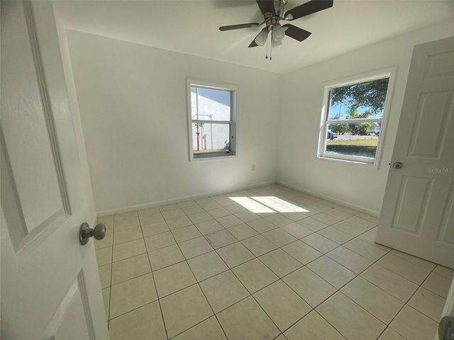 525 E HELEN AVENUE, Punta Gorda, FL 33950