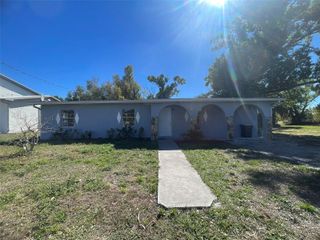 525 E HELEN AVENUE, Punta Gorda, FL 33950