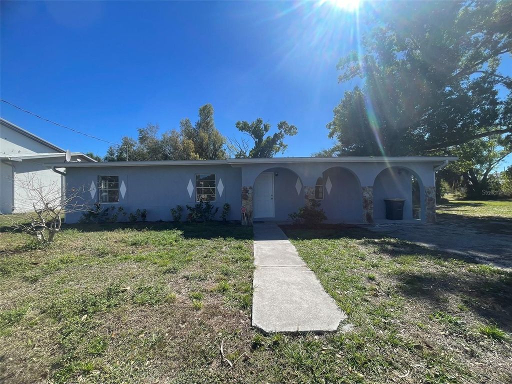 525 E HELEN AVENUE, Punta Gorda, FL 33950