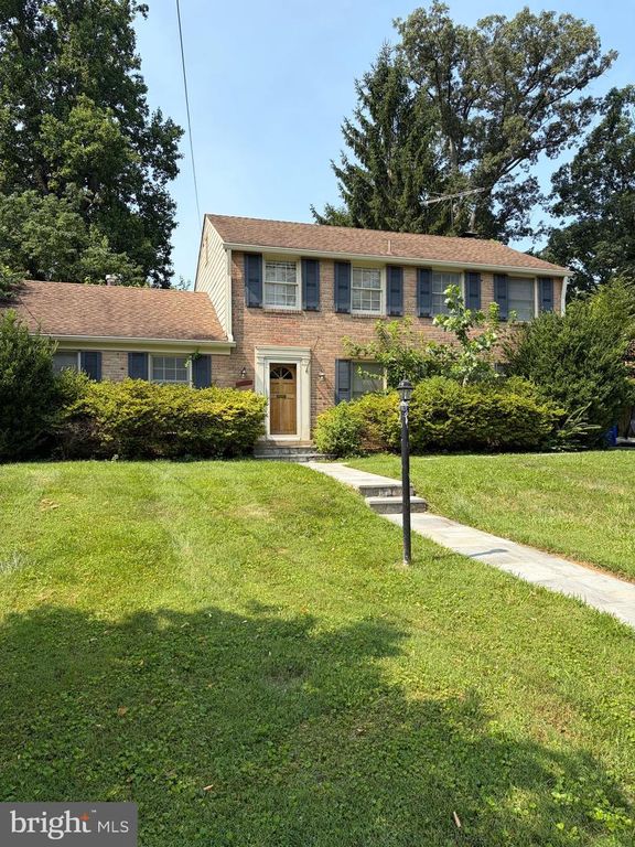 12016 SMOKETREE, Potomac, MD 20854