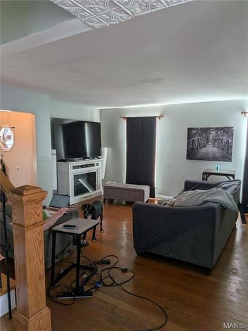 4616 Greenore Drive, High Ridge, MO 63049