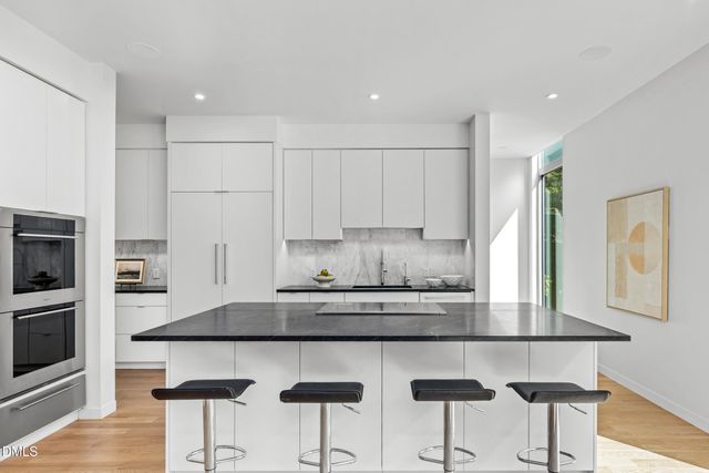 711 Berryhill Drive, Chapel Hill, NC 27516