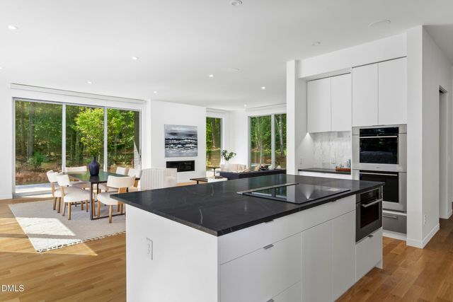 711 Berryhill Drive, Chapel Hill, NC 27516