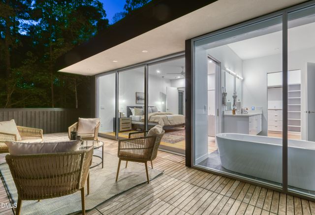 711 Berryhill Drive, Chapel Hill, NC 27516