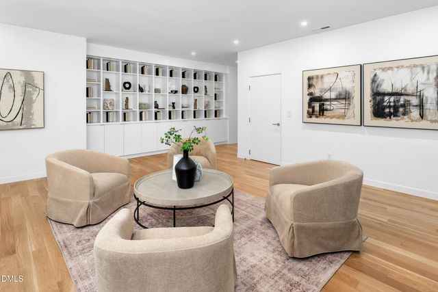 711 Berryhill Drive, Chapel Hill, NC 27516