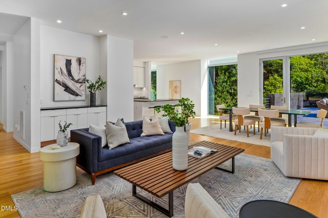 711 Berryhill Drive, Chapel Hill, NC 27516