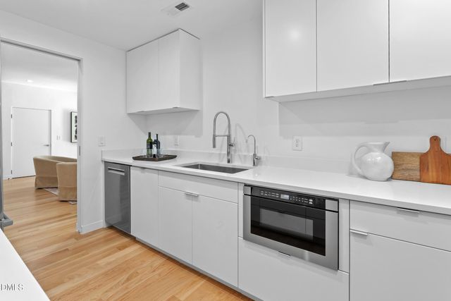 711 Berryhill Drive, Chapel Hill, NC 27516