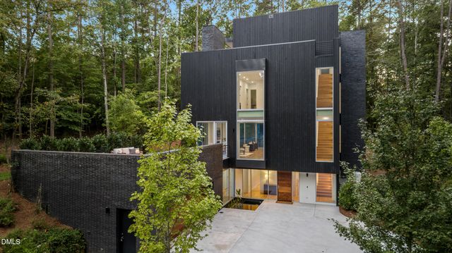 711 Berryhill Drive, Chapel Hill, NC 27516