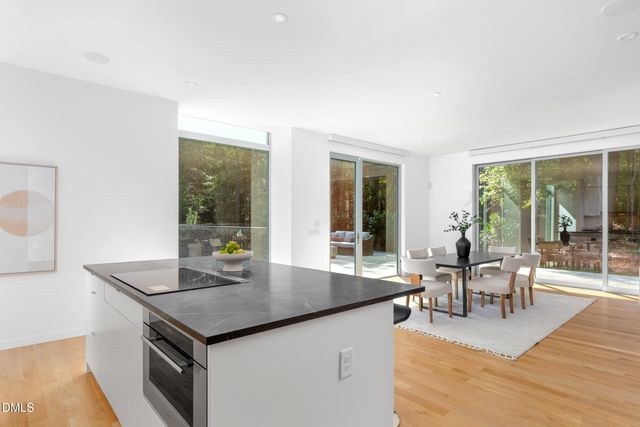 711 Berryhill Drive, Chapel Hill, NC 27516