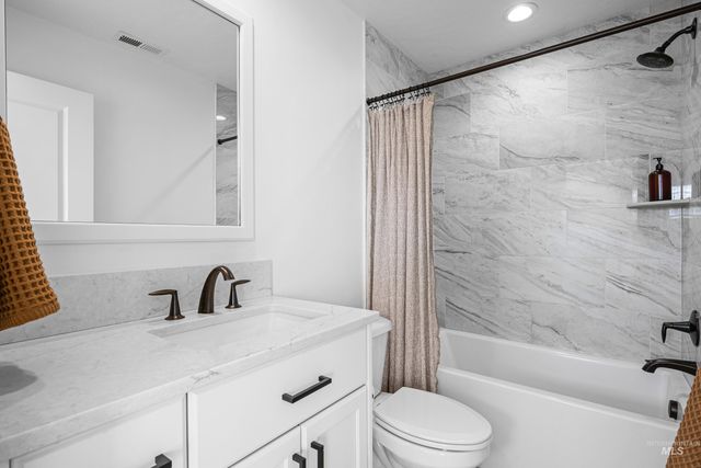 8902 W Bowie Steet, Star, ID 83669