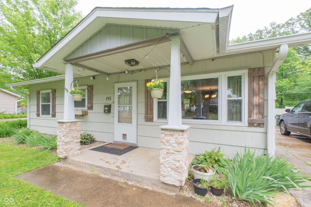 115 Brookside Drive, Whiteland, IN 46184