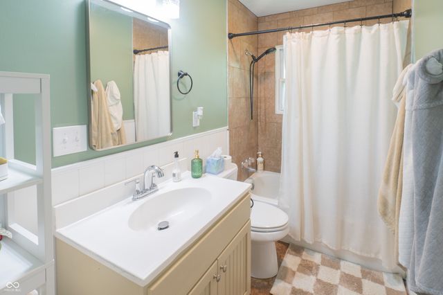 115 Brookside Drive, Whiteland, IN 46184