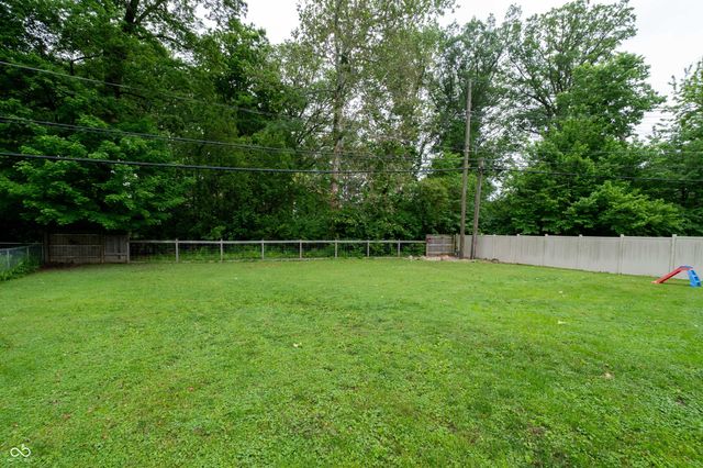 115 Brookside Drive, Whiteland, IN 46184