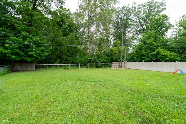 115 Brookside Drive, Whiteland, IN 46184