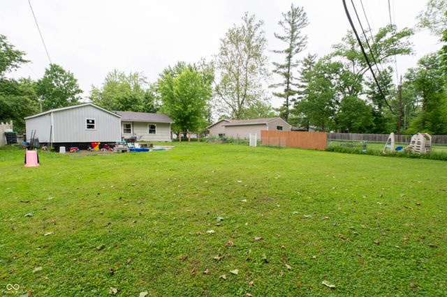 115 Brookside Drive, Whiteland, IN 46184