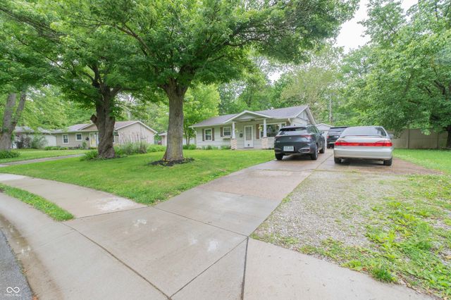 115 Brookside Drive, Whiteland, IN 46184