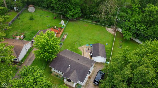 115 Brookside Drive, Whiteland, IN 46184
