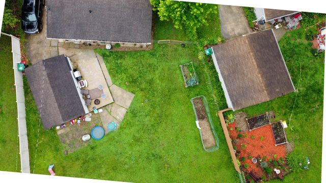 115 Brookside Drive, Whiteland, IN 46184