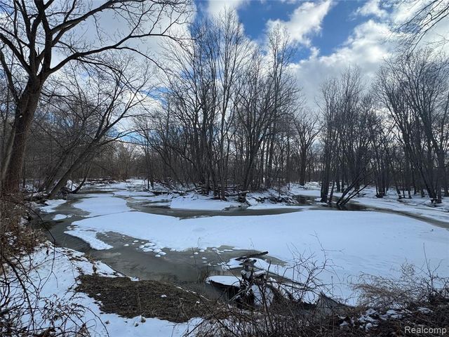 01 Remer Road, East China, MI 48054