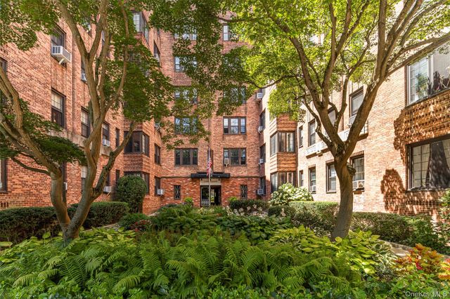 35 Parkview Avenue 3E, Bronxville, NY 10708