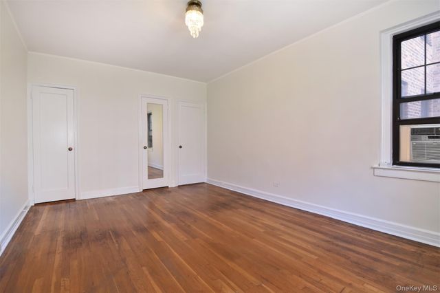 35 Parkview Avenue 3E, Bronxville, NY 10708