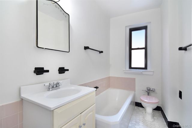 35 Parkview Avenue 3E, Bronxville, NY 10708
